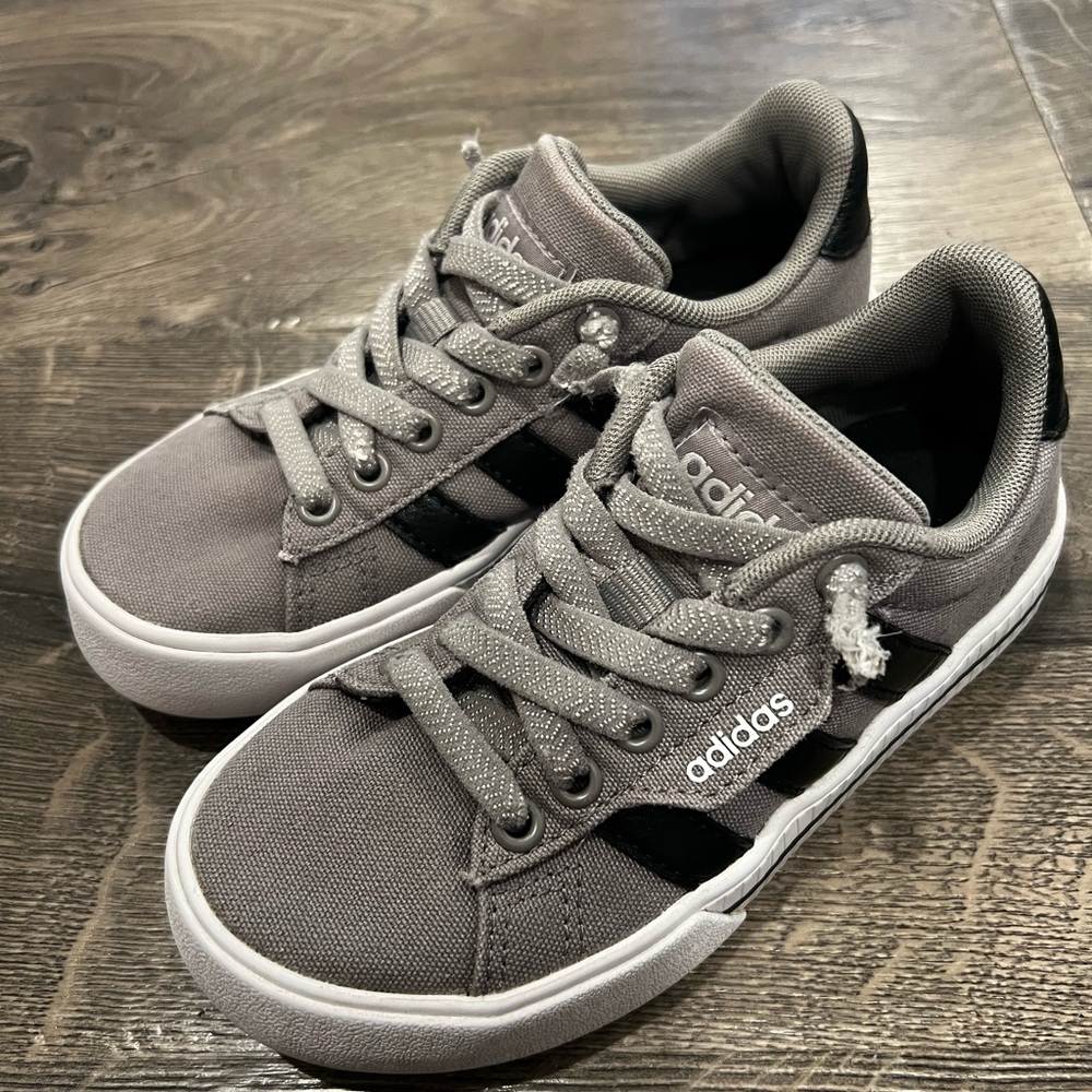 Kids Adidas Size 11